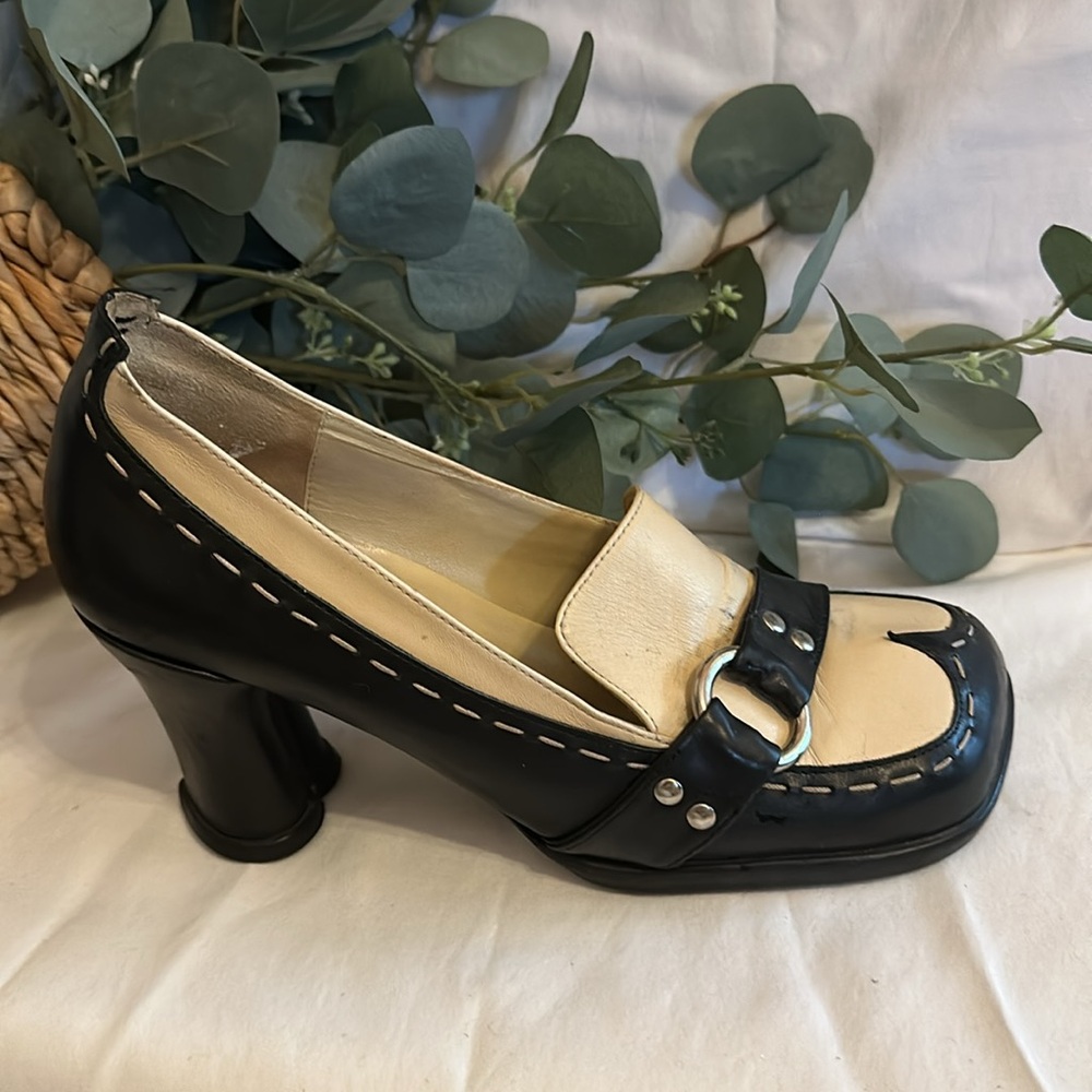 John Fluevog | Women's | Black/Cream | stitching | 9 | Mary Jane | heel| loafers - Picture 7 of 16